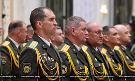 Лукашенко рассказал, планирует ли отправить белорусских военных в Украину