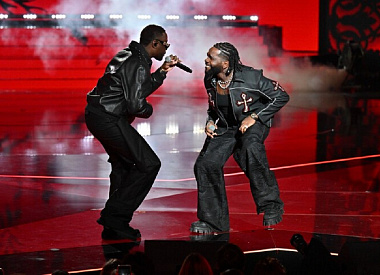 Dadju вместо Шарля Азнавура: разбираемся, кто поет о любви в современной Франции