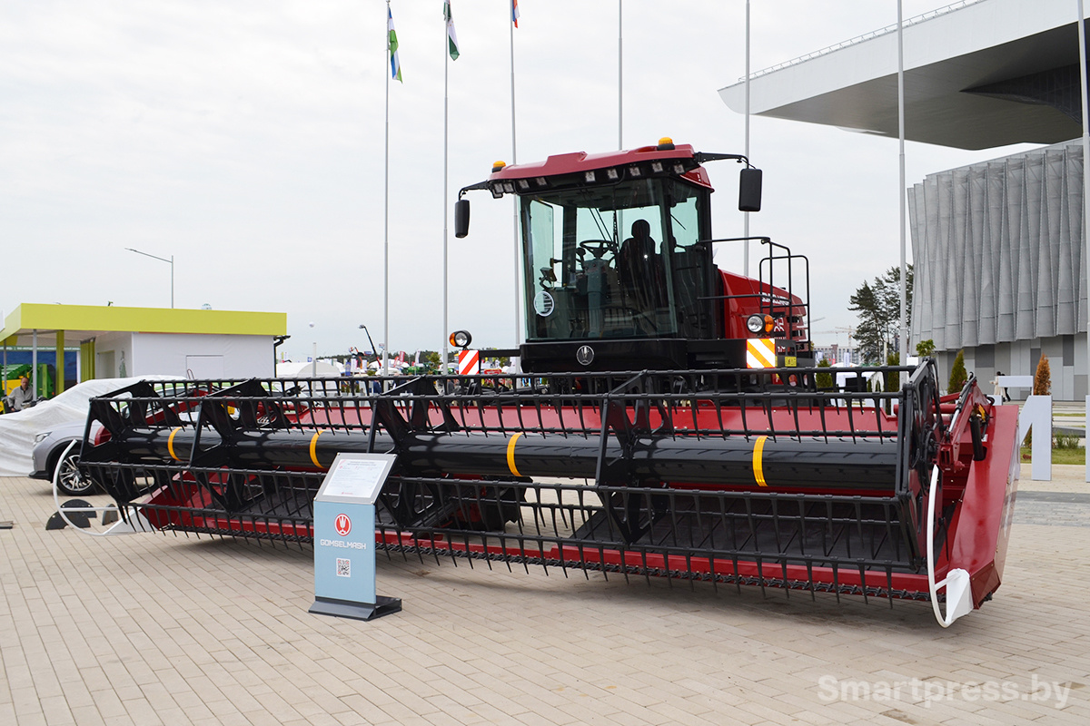 самоходная косилка GOMSELMASH CS140