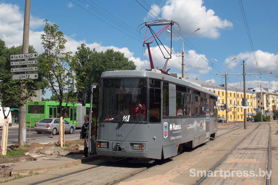 трамвай АКСМ-1М.jpg