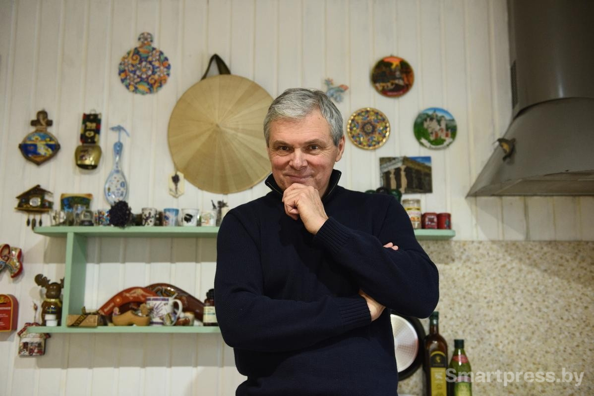 12-Александр Гущенсков стал варить сыры пять лет назад.jpg