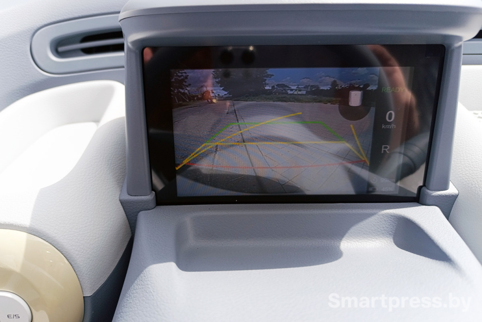 Динамичные парковочные линии FAW Bestune Pentium Pony.jpg