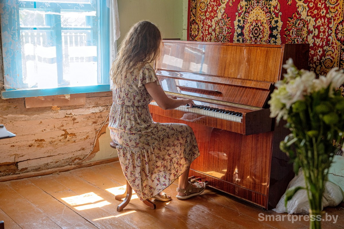 6-Татьяна играет на пианино.jpg