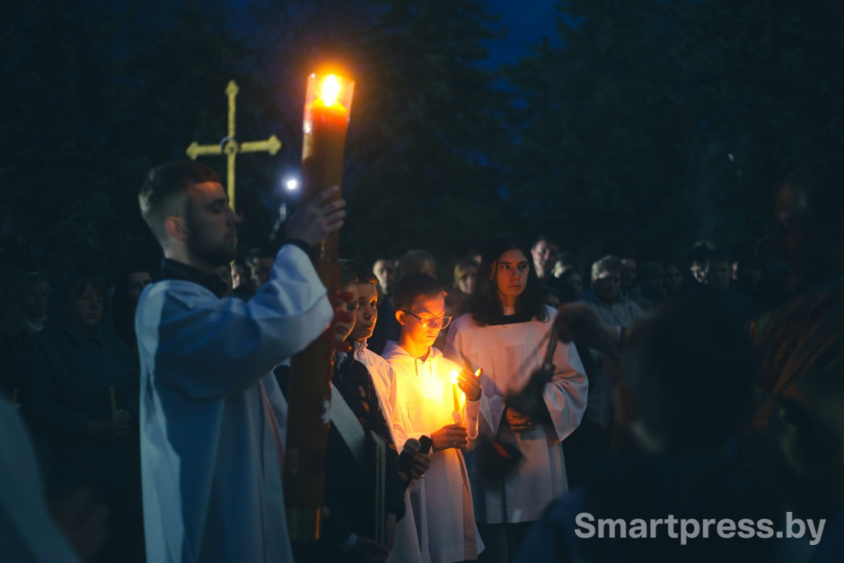 Пасха в костеле святого Андрея в Слониме 001.jpg