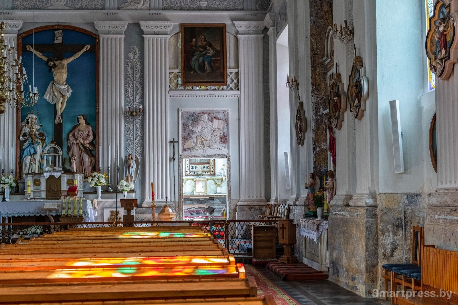 Костел Святой Анны в деревне Мосар 3.jpg