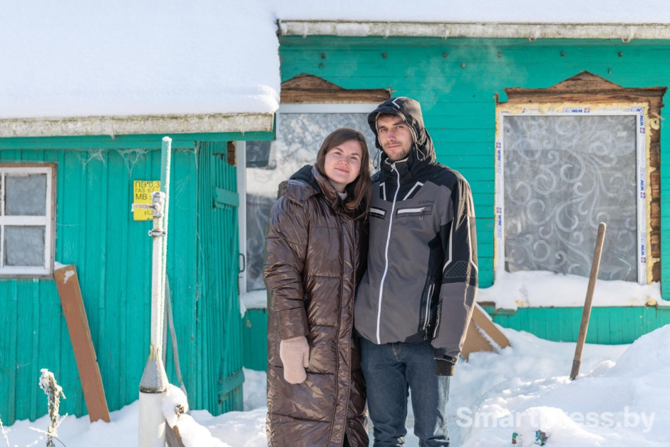 1-Витя и Настя переехали в дом под Минском несколько месяцев назад.jpg