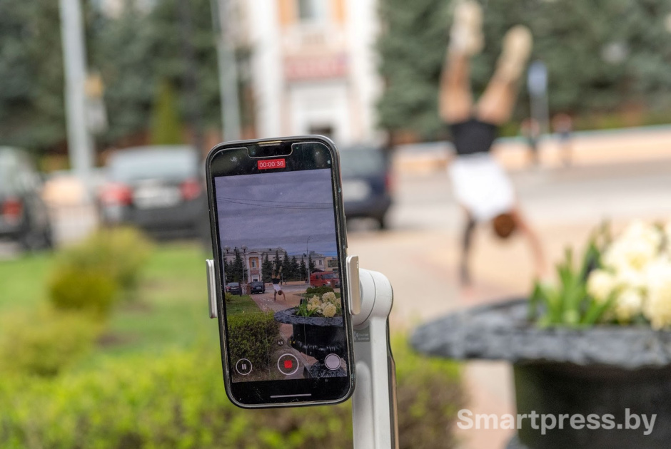 Васянин снимает видео для блога.jpg