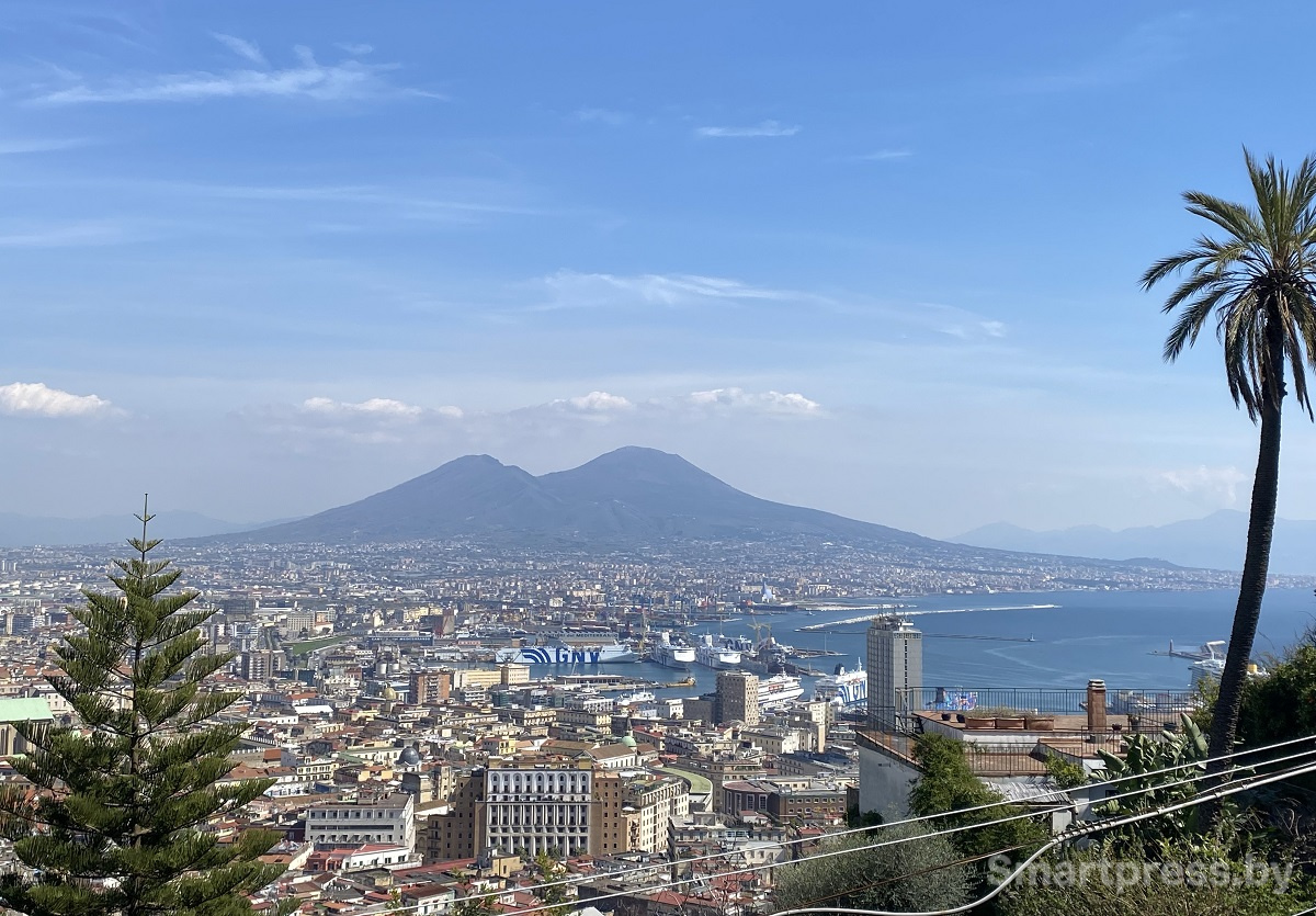 вид на Везувий