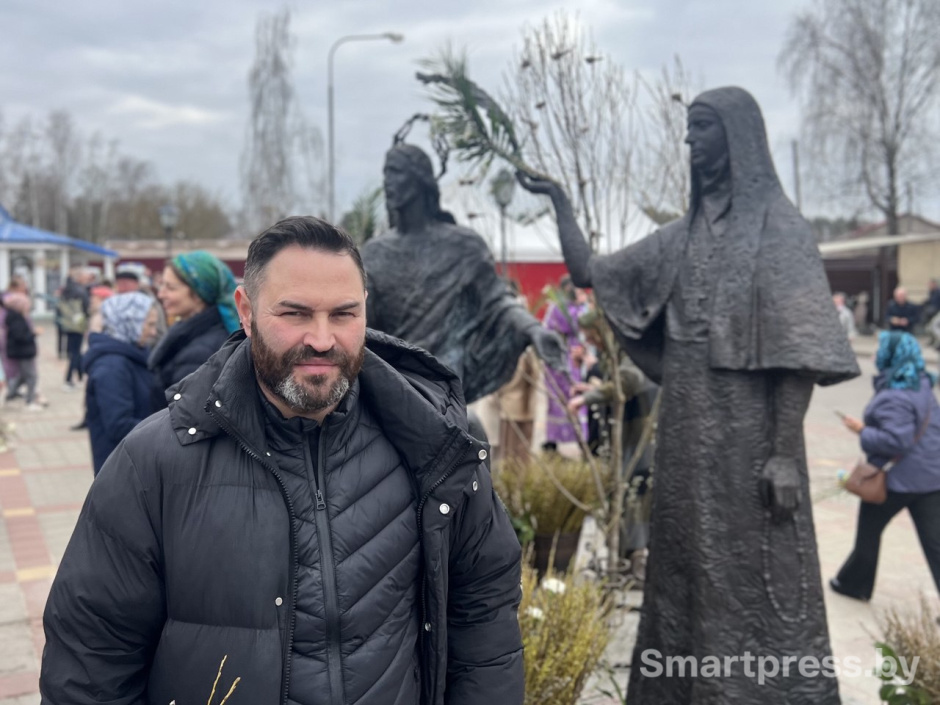 Скульптура в Минске.jpg