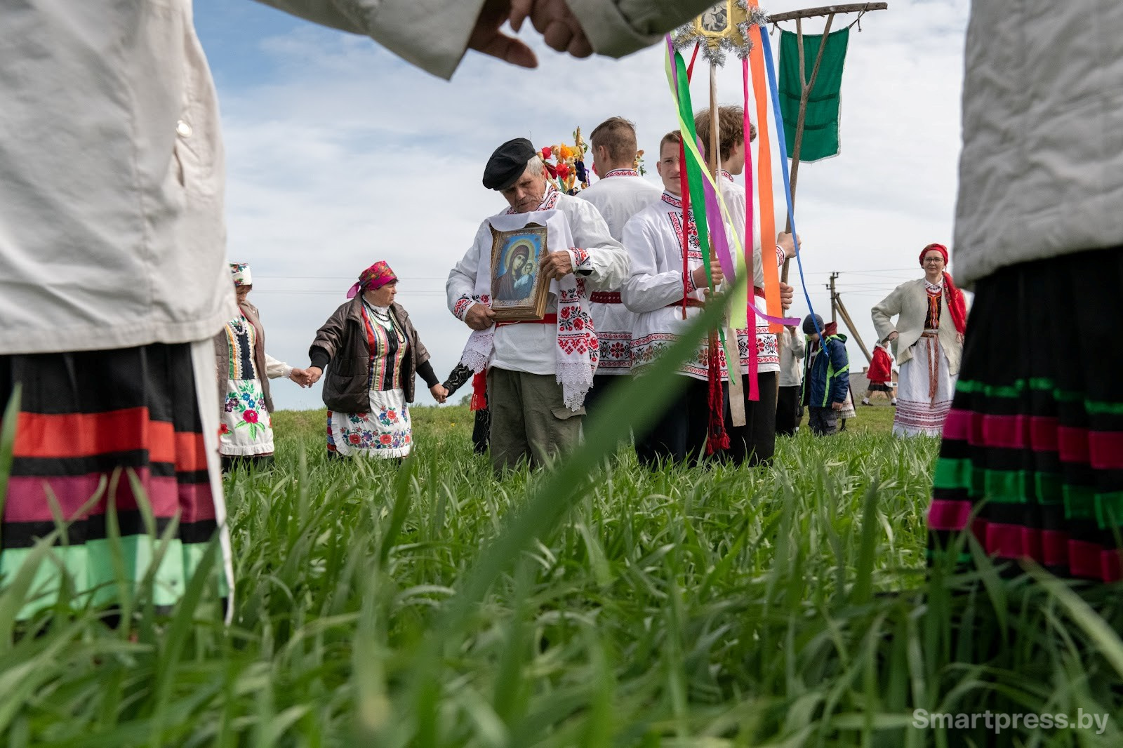 В деревне Погост водят Юрьевский хоровод 26.jpg