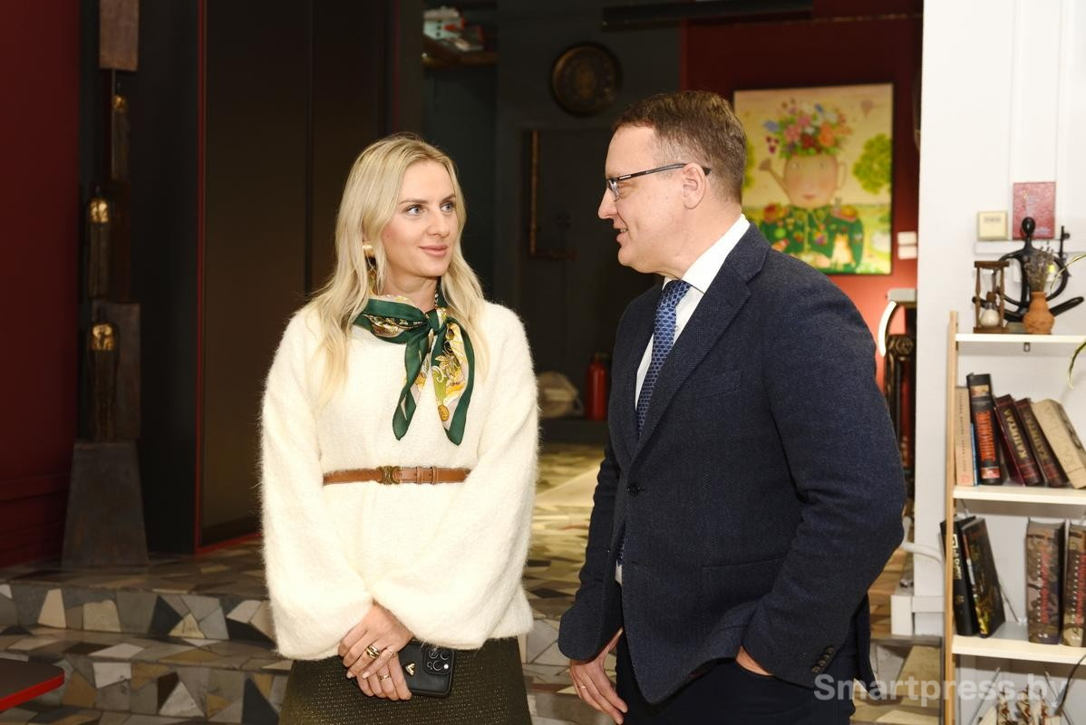 12-Мария Канасевич руководитель PR-группы МТС и помощник генерального директора А1 Павел Соловьев.jpg