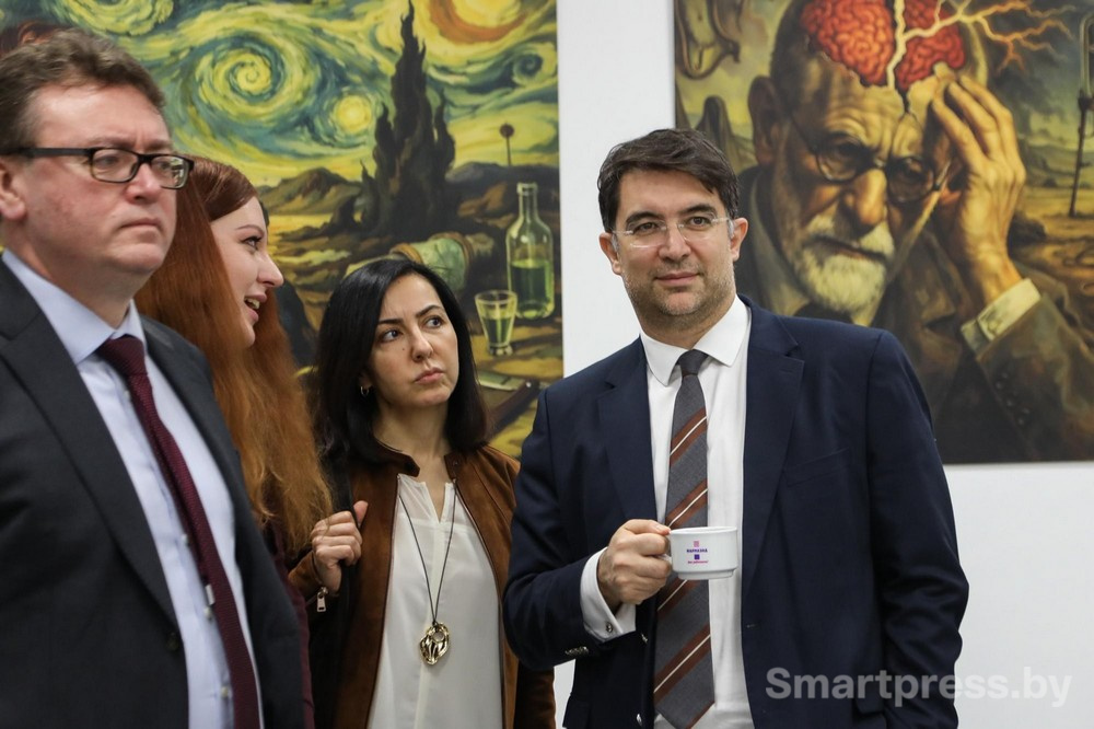 24-Презентация познавательного фильма Гении и их болезни.jpg