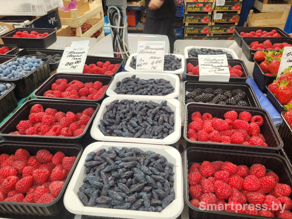 ягоды на Комаровке4.jpg