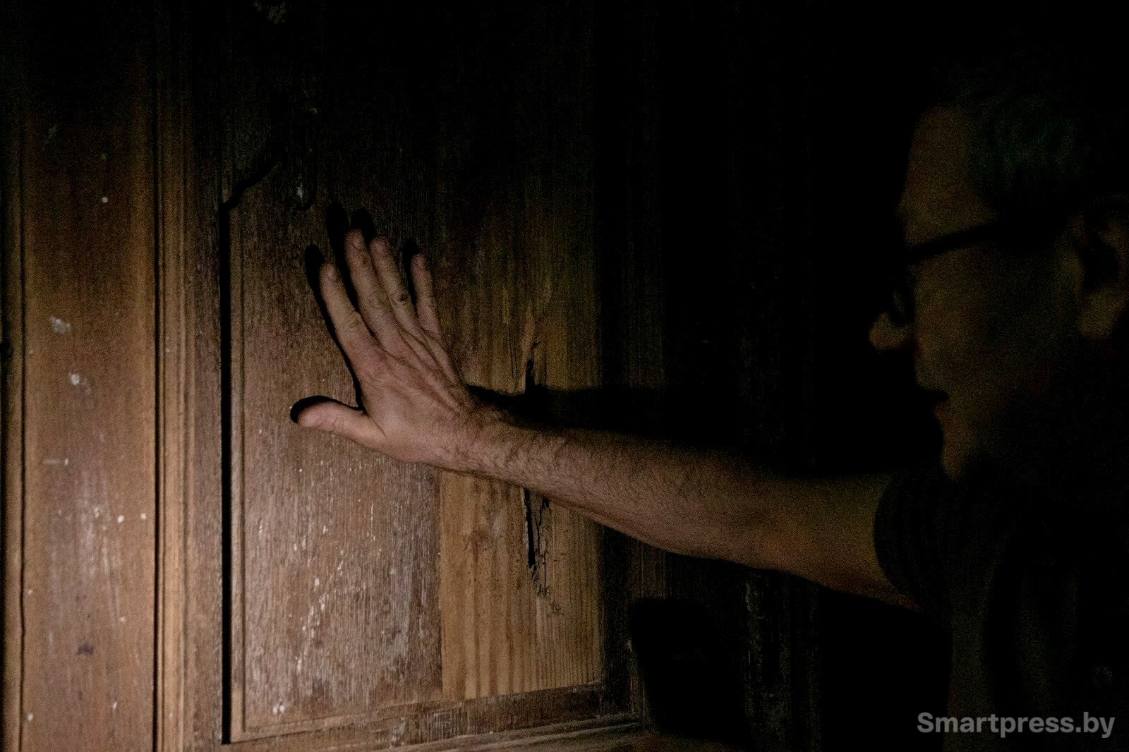 7-Двери которые Олег сам очищал от нескольких слоев масляной краски.jpg