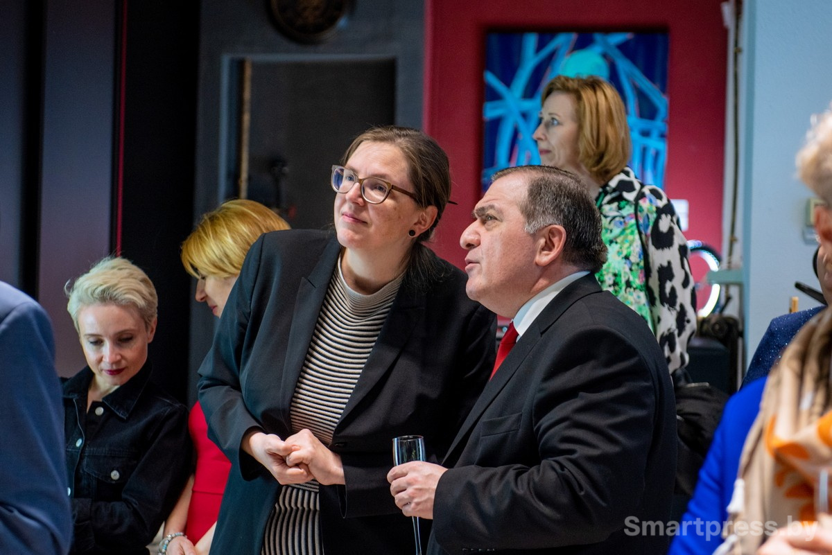 7-Посол Швейцарии Кристина Хонеггер-Золотухин и временный поверенный в делах Грузии Георгий Саганелидзе.jpg