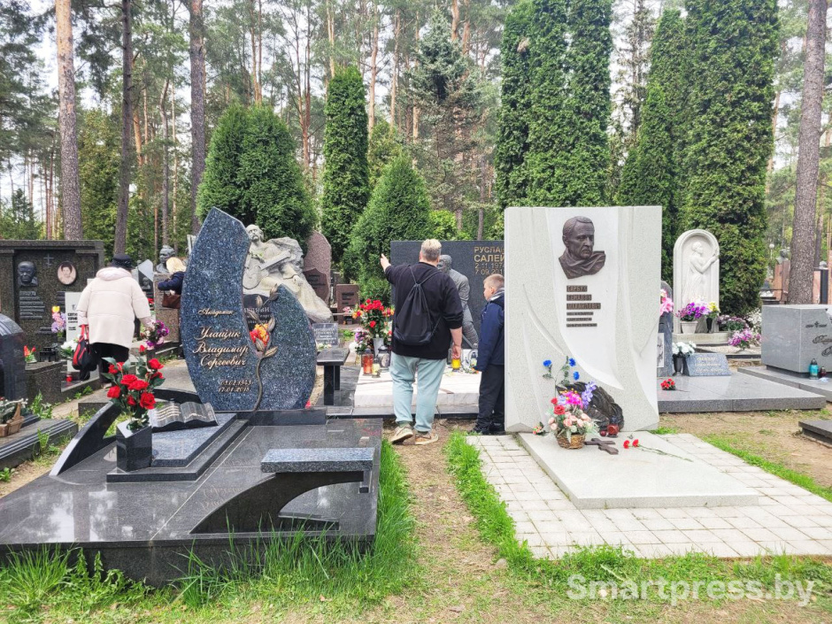 восточное кладбище.jpg