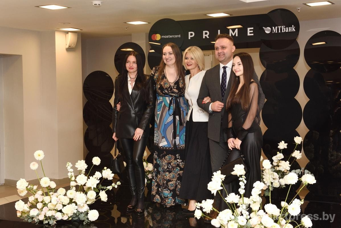 15-В сине-голубом платье Ирина Николаева.jpg