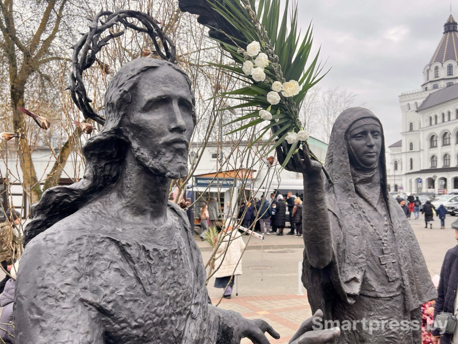 Скульптура на Вербное воскрсенье.jpg