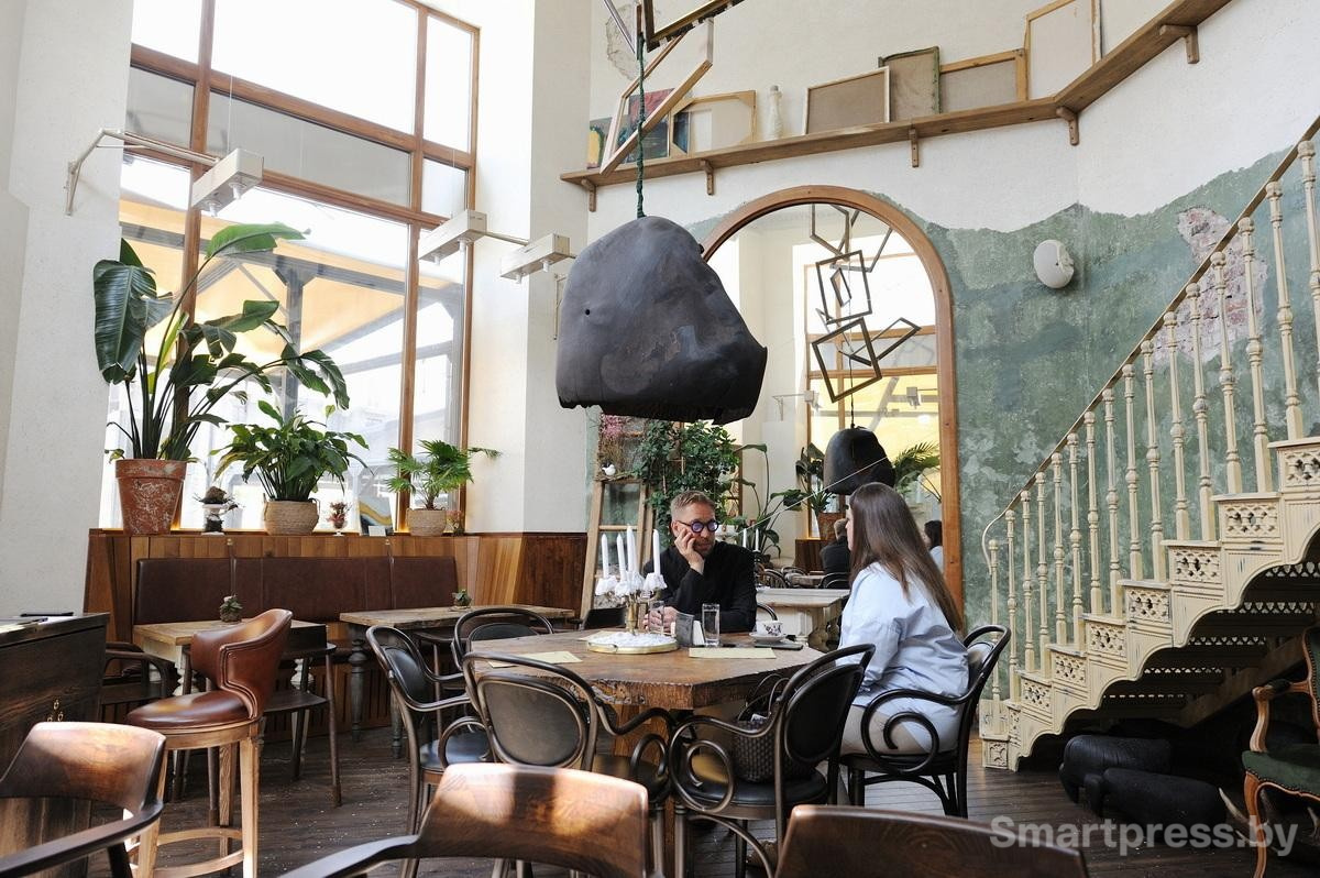 7-В кофейне.jpg