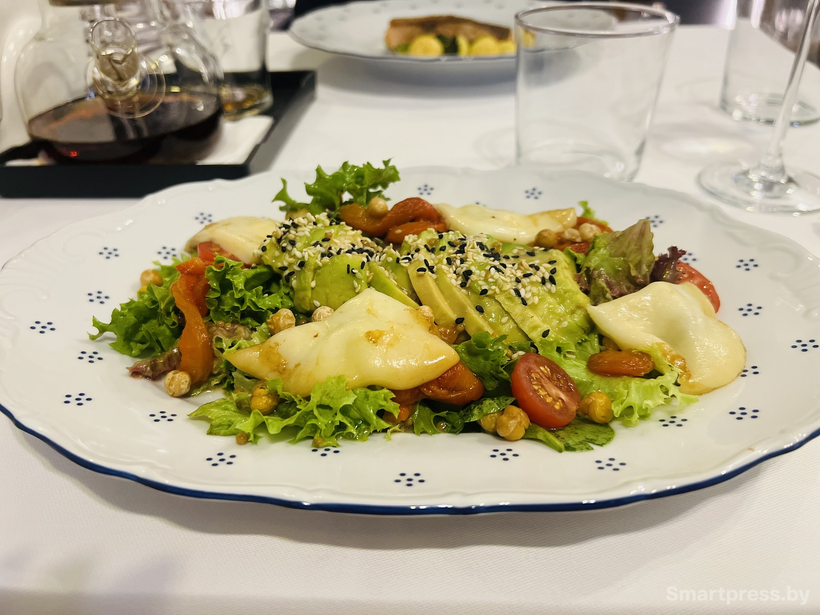 салат из сезонных овощей салат из сезонных овощей