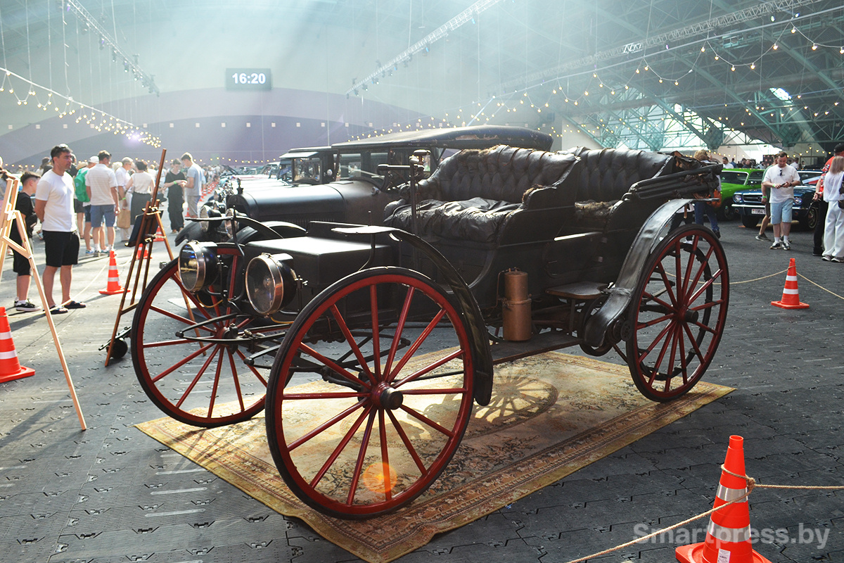 Holsman (1908), созданный на базе гужевой повозки