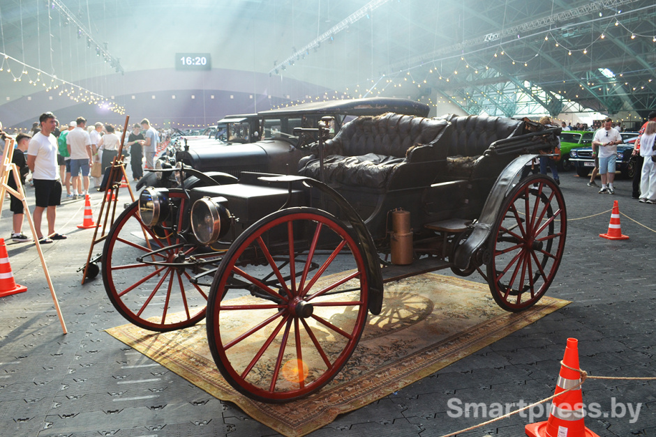 Holsman (1908), созданный на базе гужевой повозки