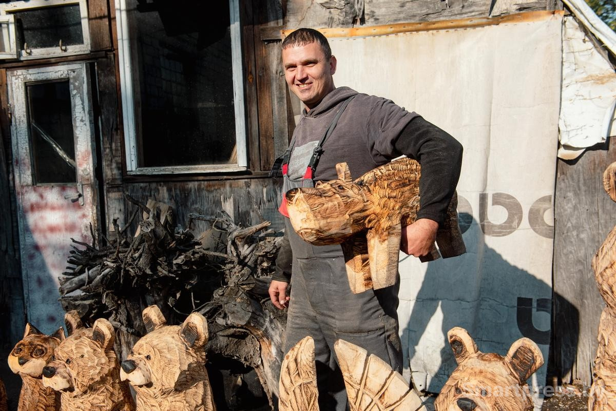 14-Денис с капибарой под мышкой.jpg 14-Денис с капибарой под мышкой.jpg