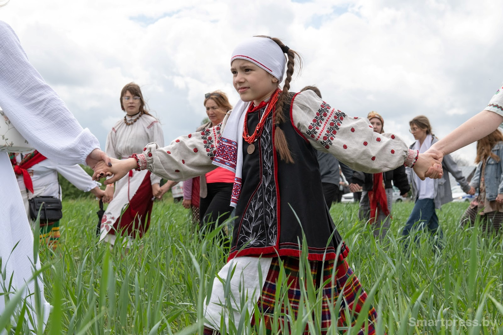 26-Обряд Вождение и похороны Стрелы (Пахаванне Стралы) в деревне Столбун Ветковского района.jpg