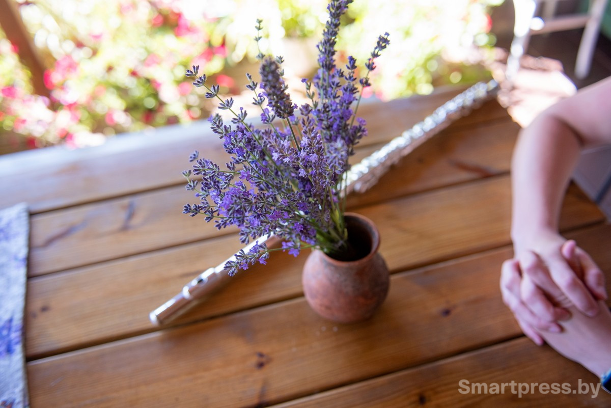 13-Цветы в вазочке.jpg