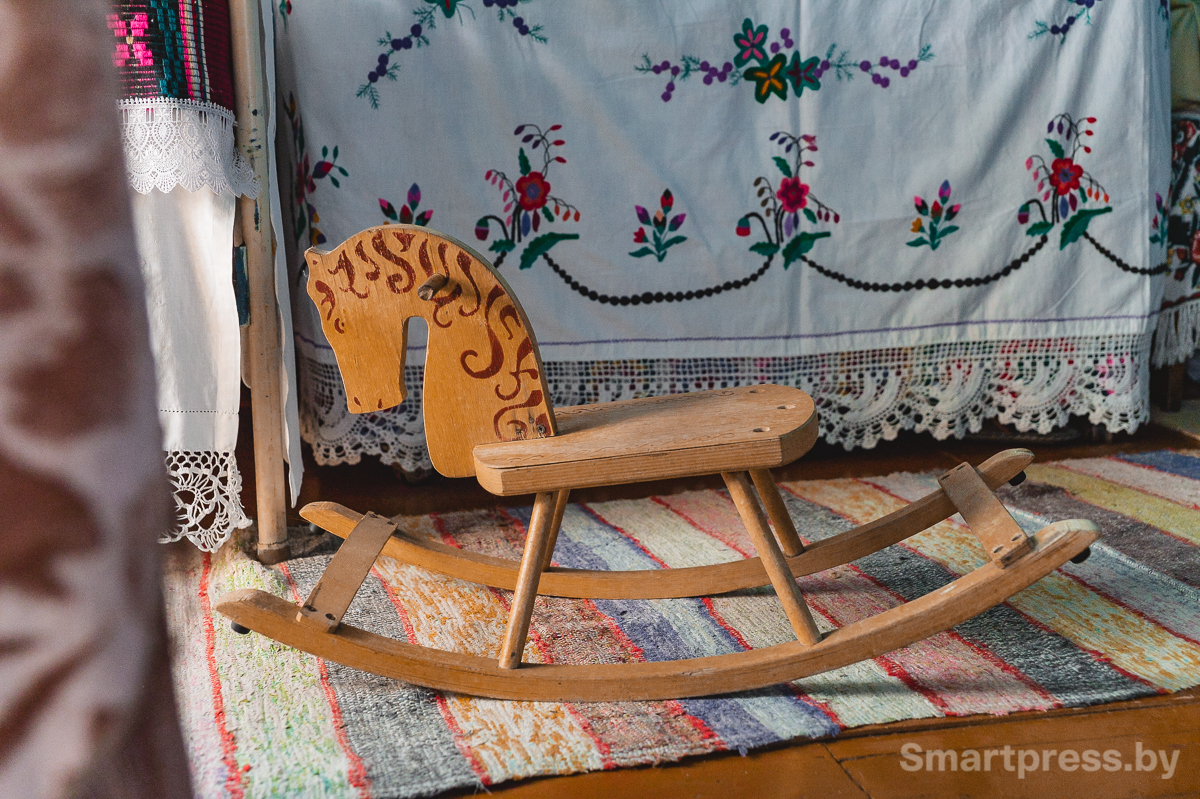 15-Детская деревянная лошадка-качалка.png