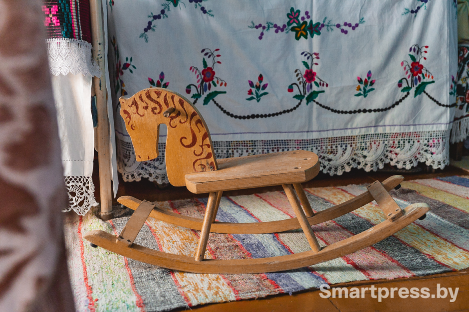 15-Детская деревянная лошадка-качалка.png