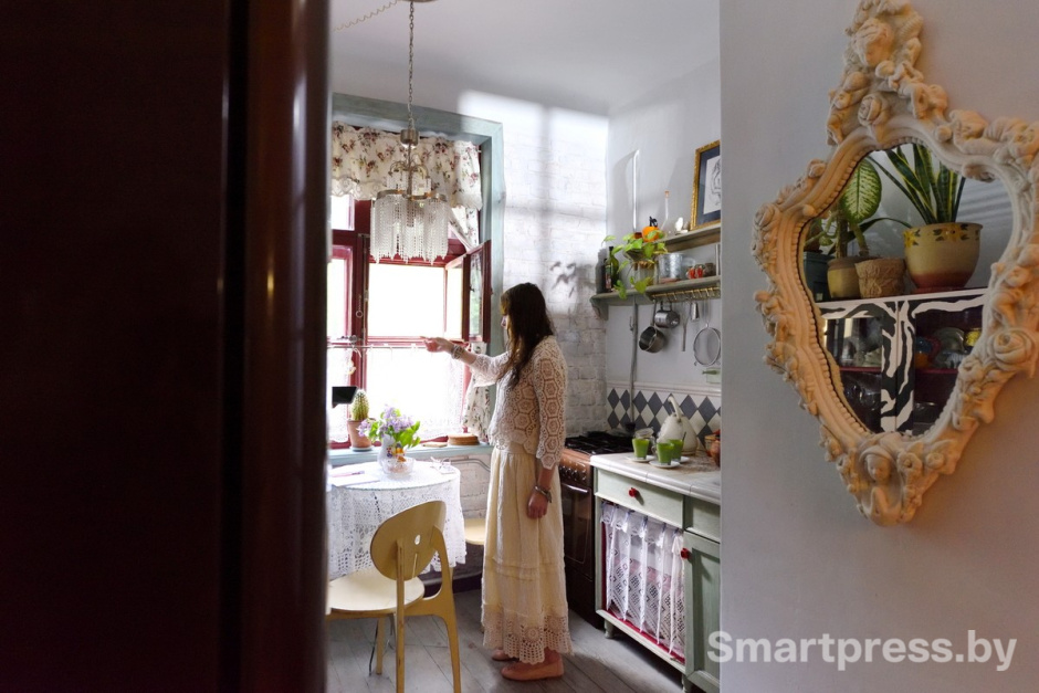 14-Как семья переделала коммуналку в Осмоловке в маленький Париж.jpg