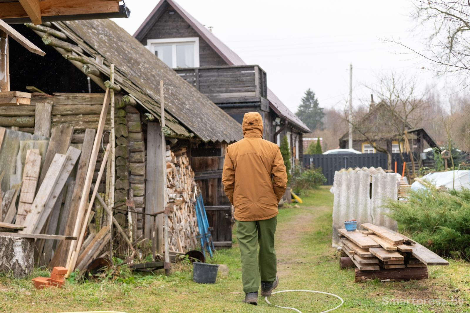 24-Деревенский двор.jpg