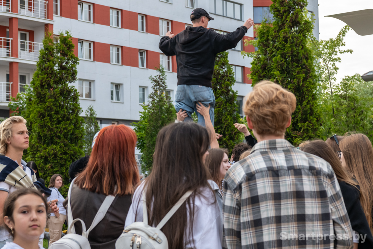 С такого ракурса точно всё можно увидеть