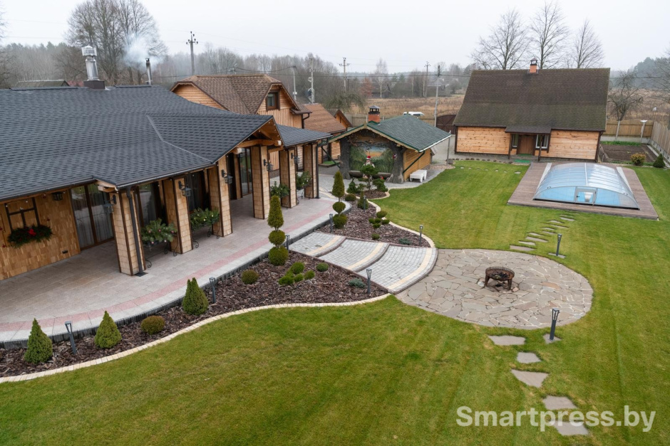 5-Так выглядит усадьба Чадель с высоты.jpg