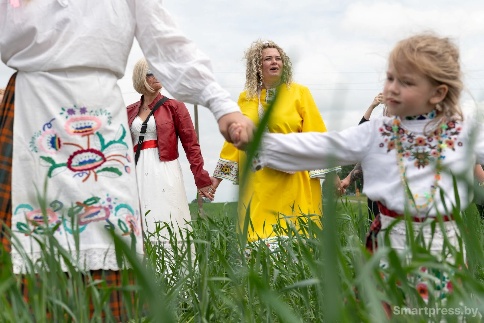 25-Обряд Вождение и похороны Стрелы (Пахаванне Стралы) в деревне Столбун Ветковского района.jpg