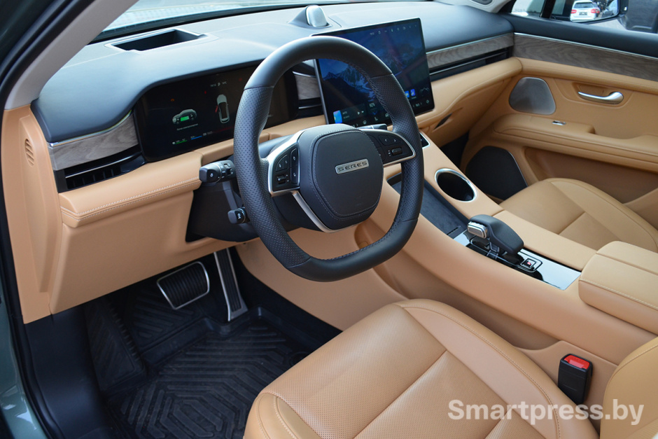 Организация водительского места Seres 5.JPG