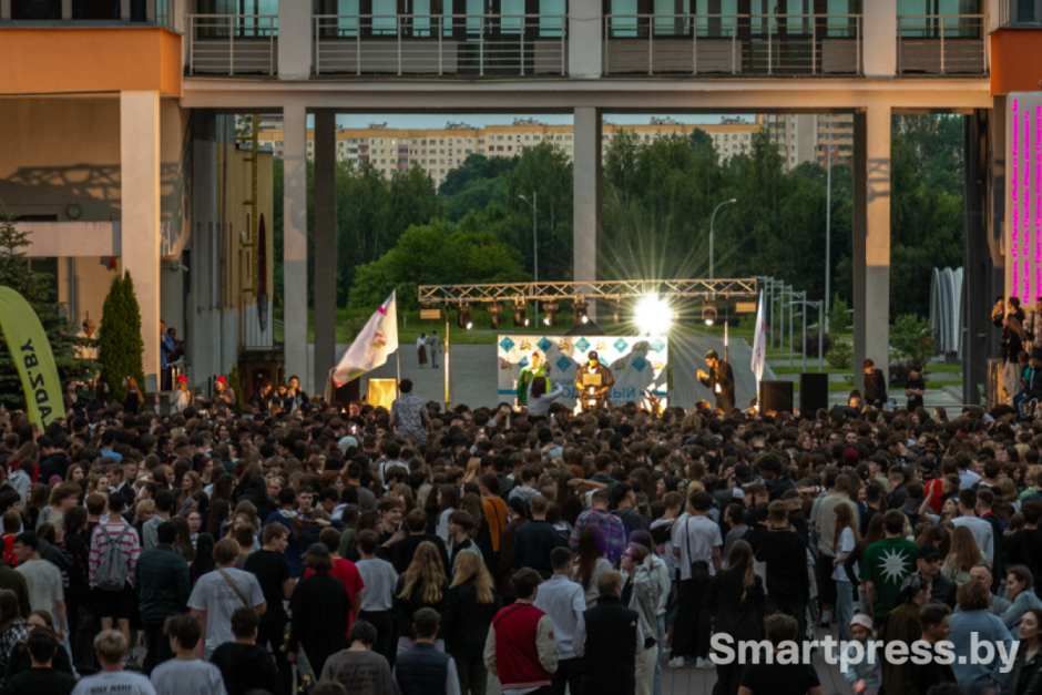 фестиваль-сцена