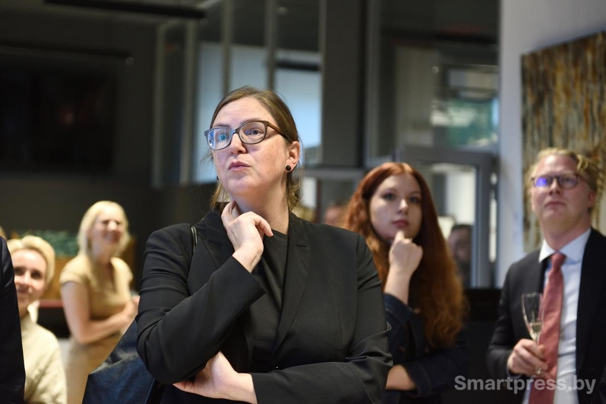 10-Посол Швейцарии Кристина Хонеггер-Золотухин.jpg