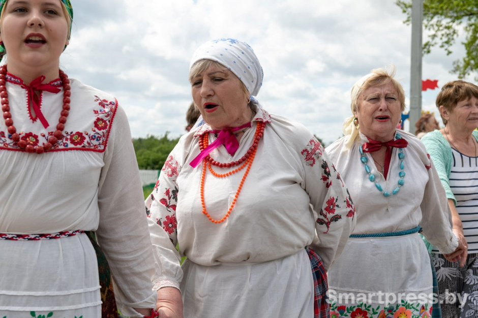 14-Обряд Вождение и похороны Стрелы (Пахаванне Стралы) в деревне Столбун Ветковского района.jpg