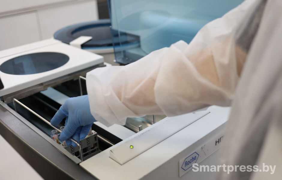 Загрузка образца в анализатор