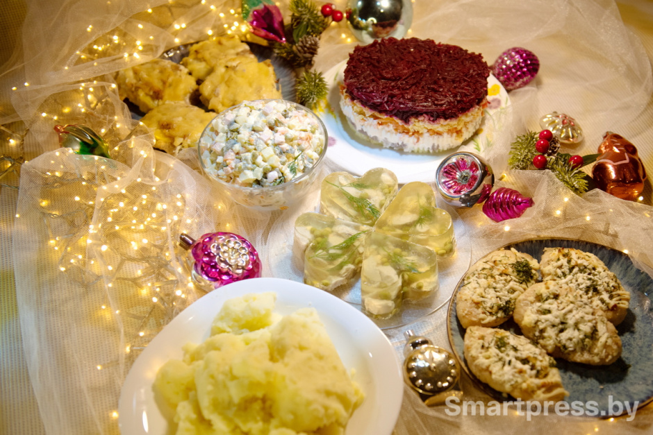 Новогодний стол вариант сервировки