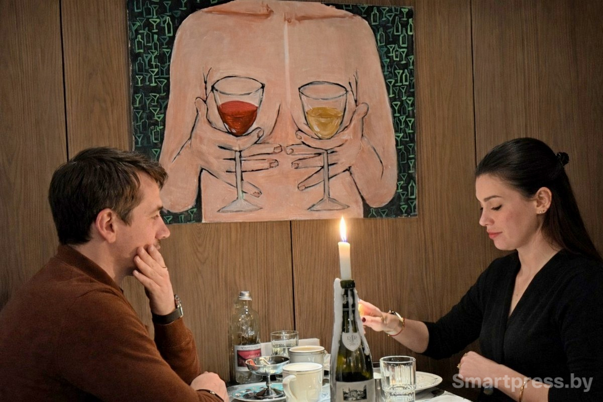 8-Интерьер бара Nola.jpg