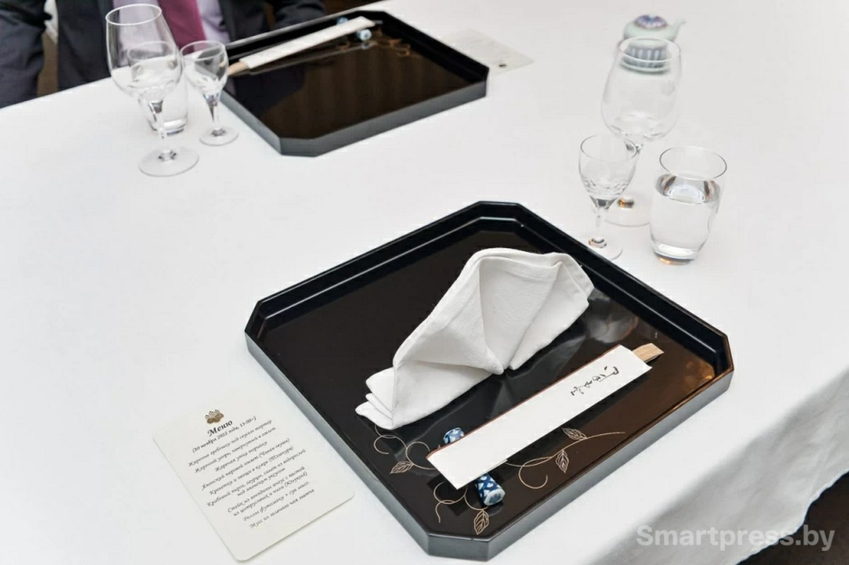 9-Сервировка стола на приеме.jpg 9-Сервировка стола на приеме.jpg