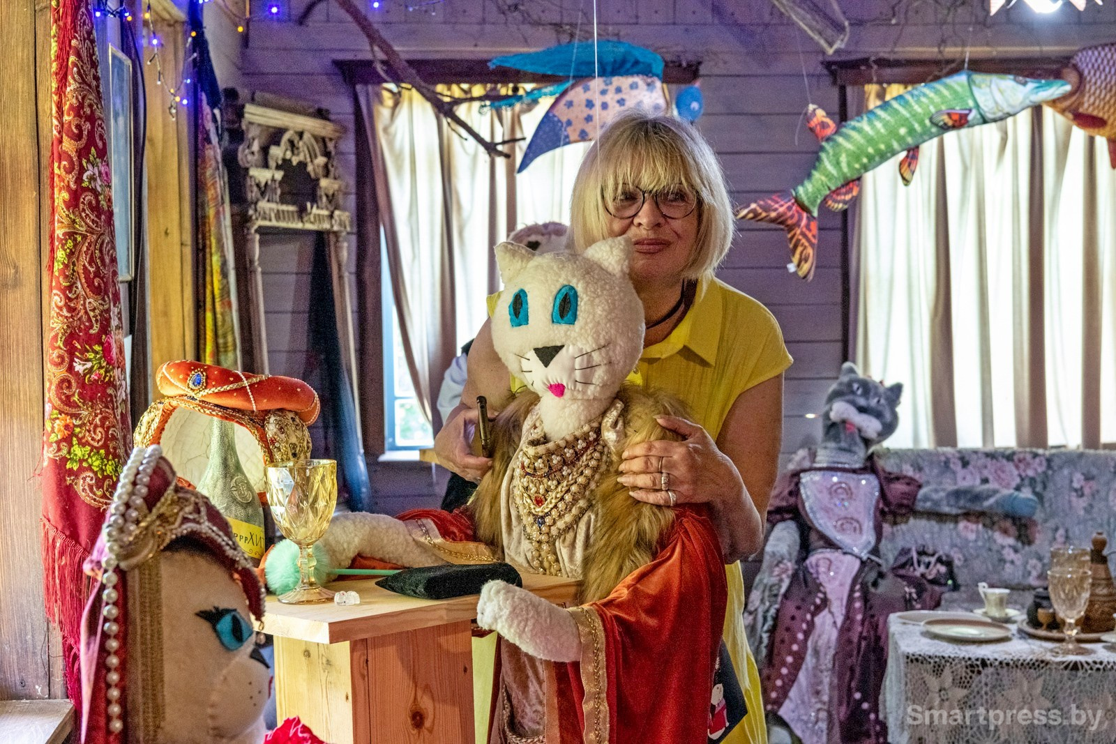 1-Елена Новицкая и ее музей кота в Даньках.jpg
