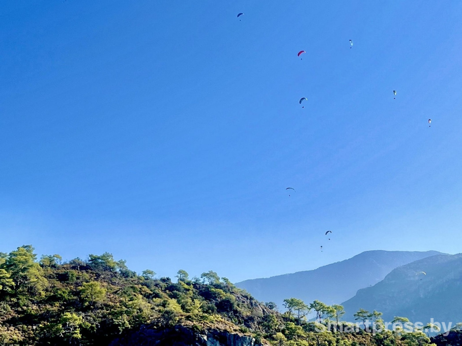 24-Олюдениз - мекка парапланеризма.jpg
