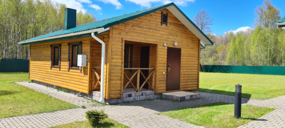 Почти новую базу отдыха на Нарочи снова продают на аукционе. В прошлый раз покупатель не нашелся (2).gif