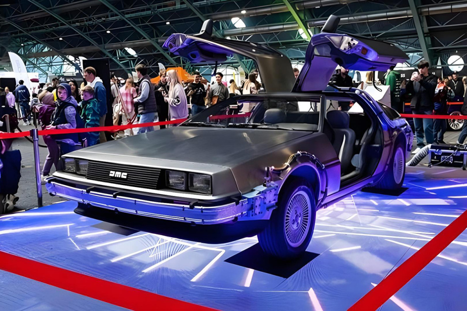 DeLorean DMC-12 .png