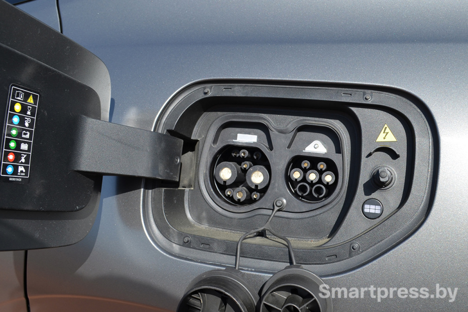 Зарядные порты Geely Galaxy E8