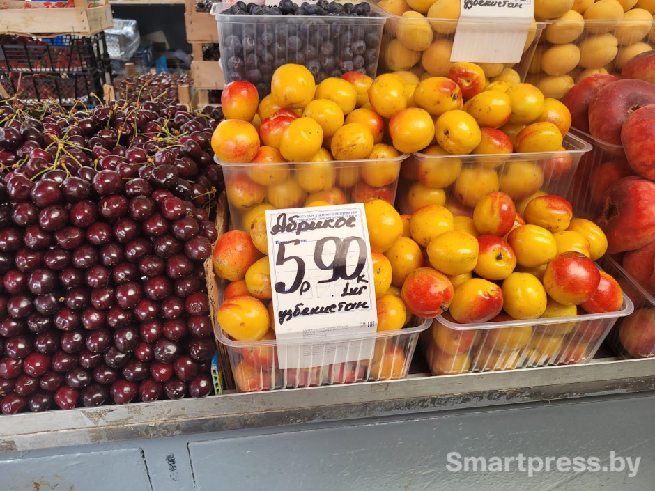 фрукты на Комаровке2.jpg